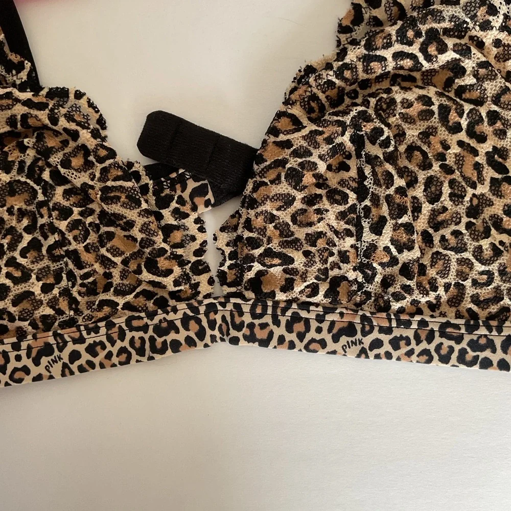 PINK Victorias Secret Leopard Lace Plunge Bralette Small